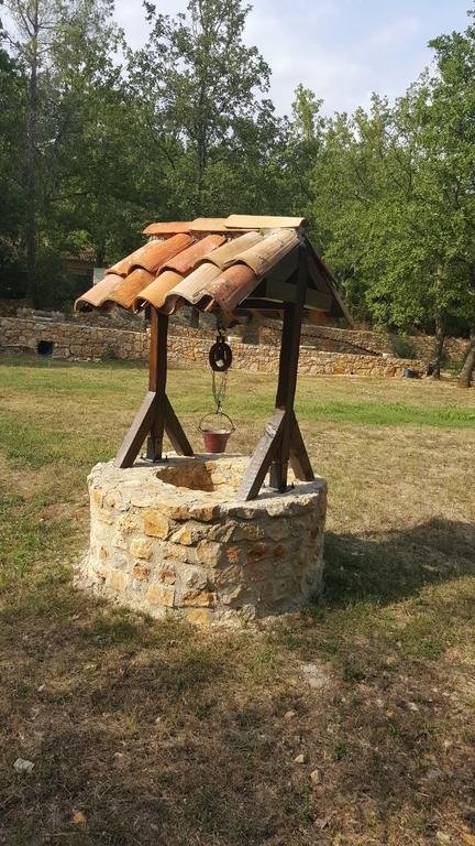 Le Donjon Des Combes Et Son Spa Fayence Exteriér fotografie