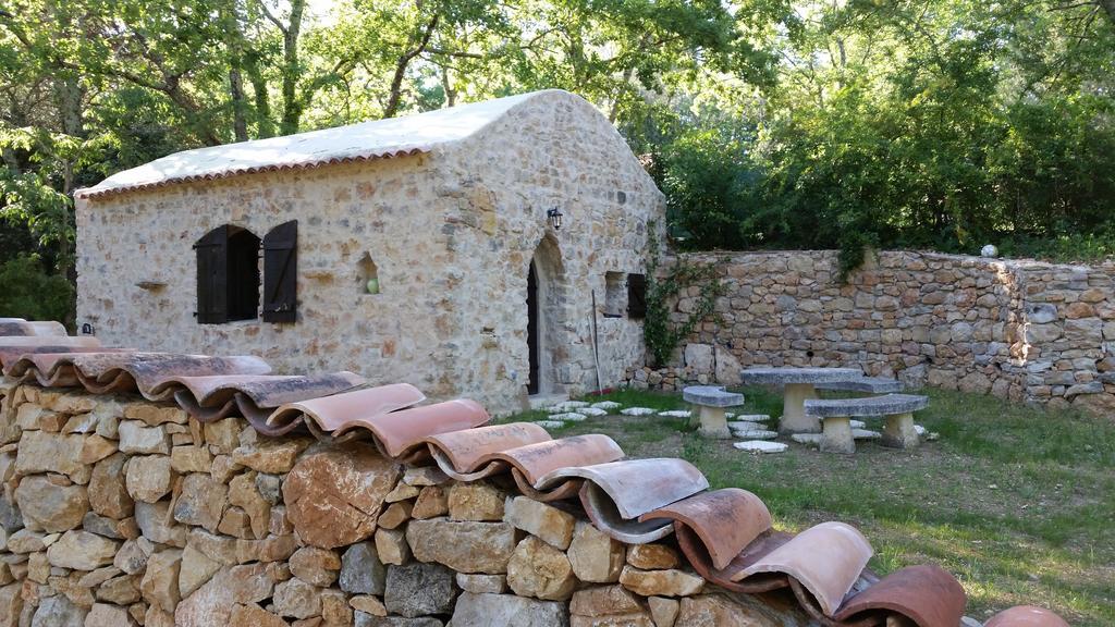 Le Donjon Des Combes Et Son Spa Fayence Pokoj fotografie
