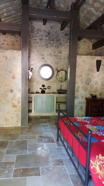 Le Donjon Des Combes Et Son Spa Fayence Pokoj fotografie