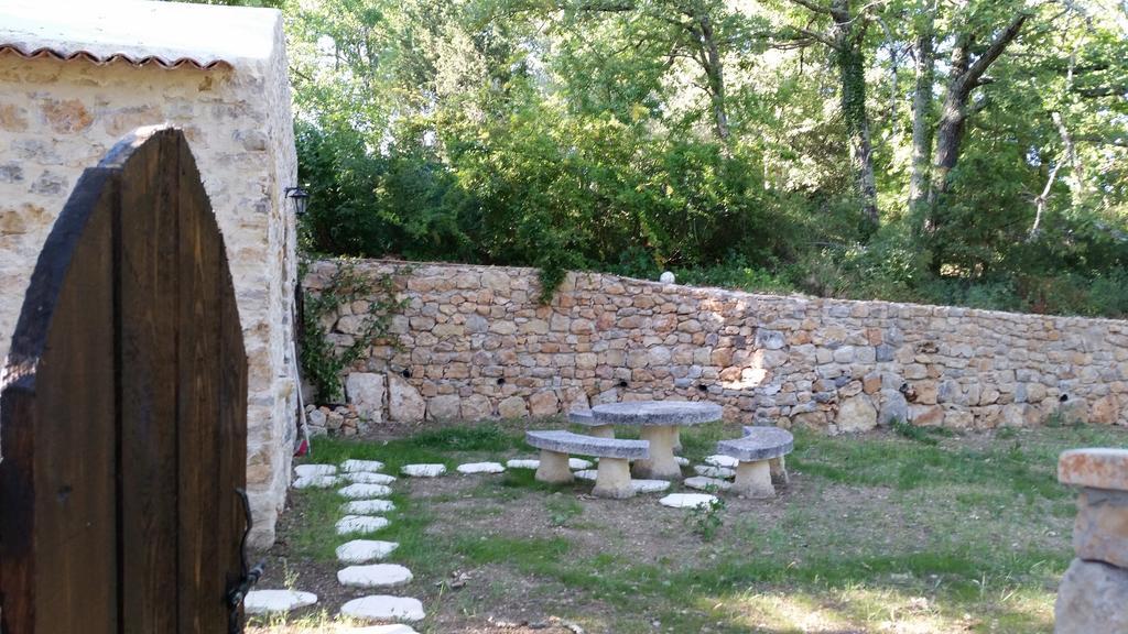 Le Donjon Des Combes Et Son Spa Fayence Pokoj fotografie
