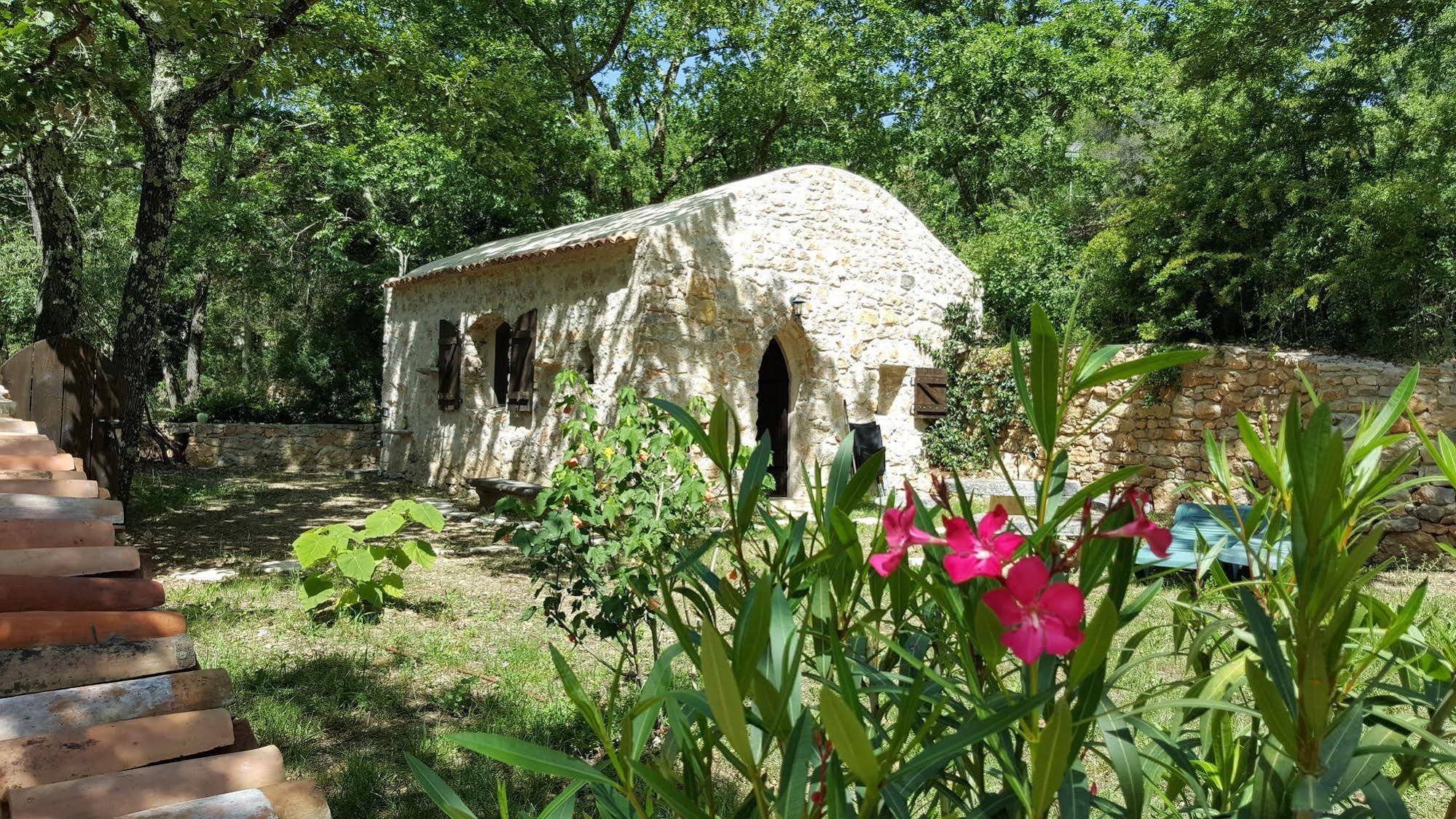 Le Donjon Des Combes Et Son Spa Fayence Exteriér fotografie